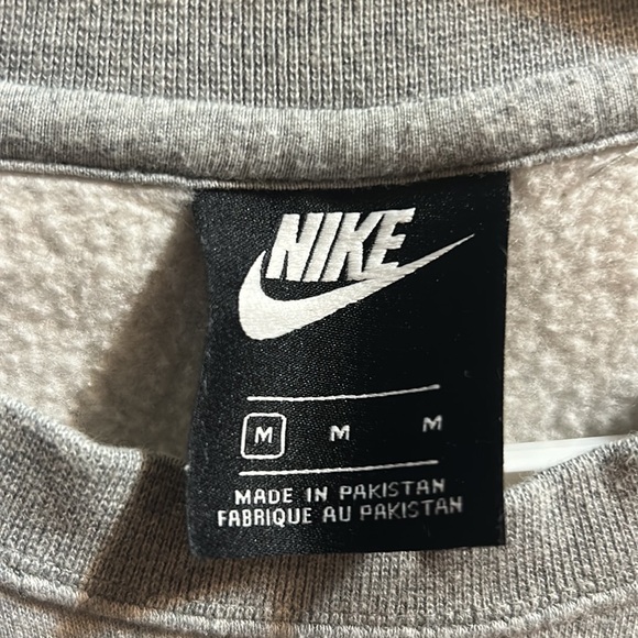 Nike Men's Sportswear Club Fleece Crewneck Sweatshirt - Picture 5 of 9